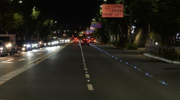 태양광 LED 표지병 시공사례(서울시 성산로)